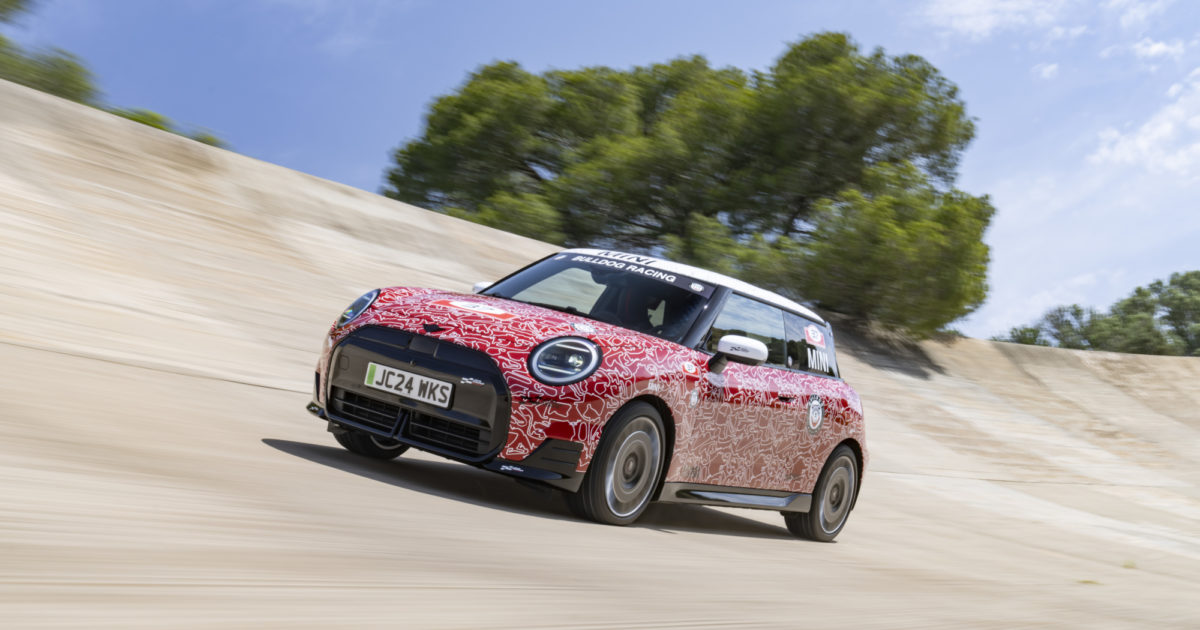 Mini Automobil AUTOMOBIL REVUE | Mini John Cooper Works: Elektrisches Topmodell für…